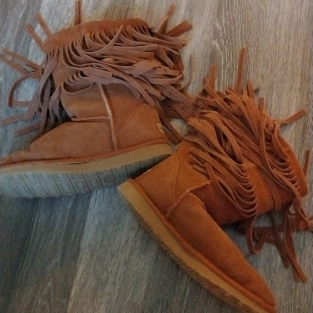 MINNETONKA- Fringe Saude Boots Size 8 - Picture 3 of 6